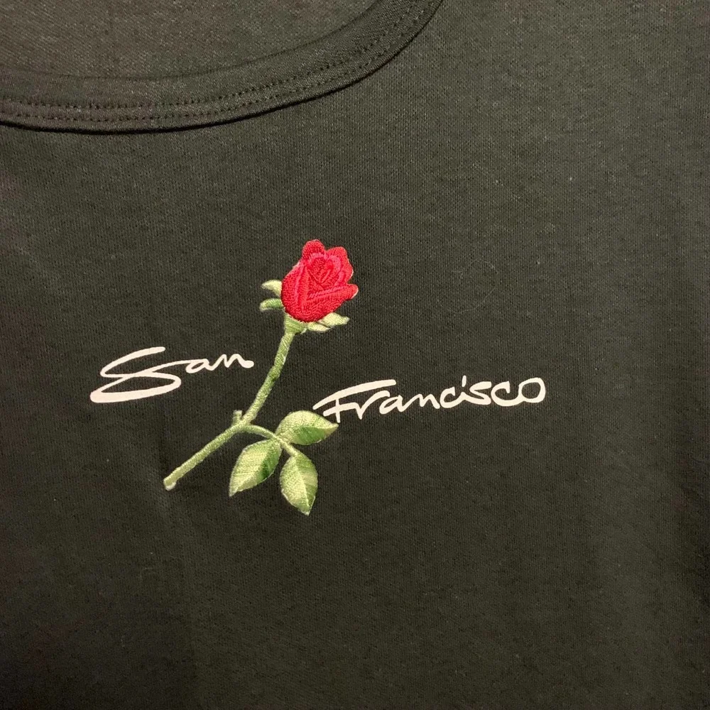 San Francisco Rose‎ Embroidered T-shirt Women's Size Large